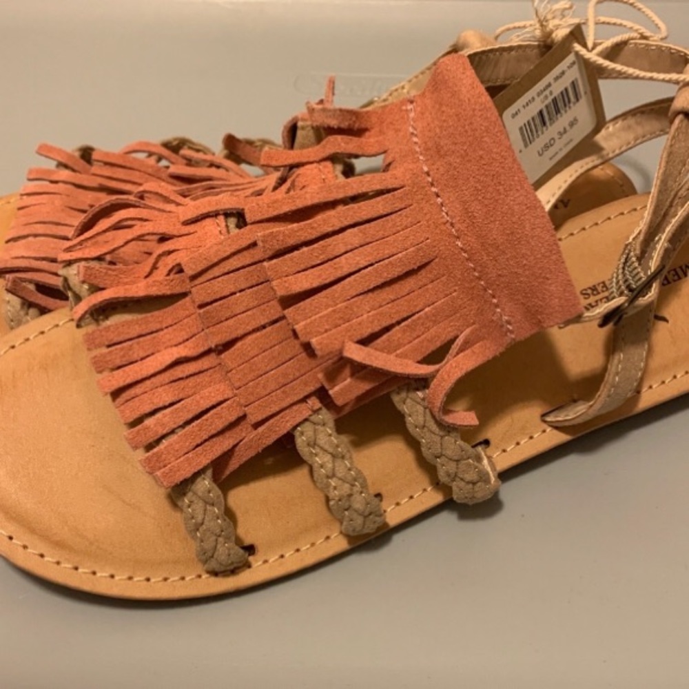AEO♥️sandals size 9♥️